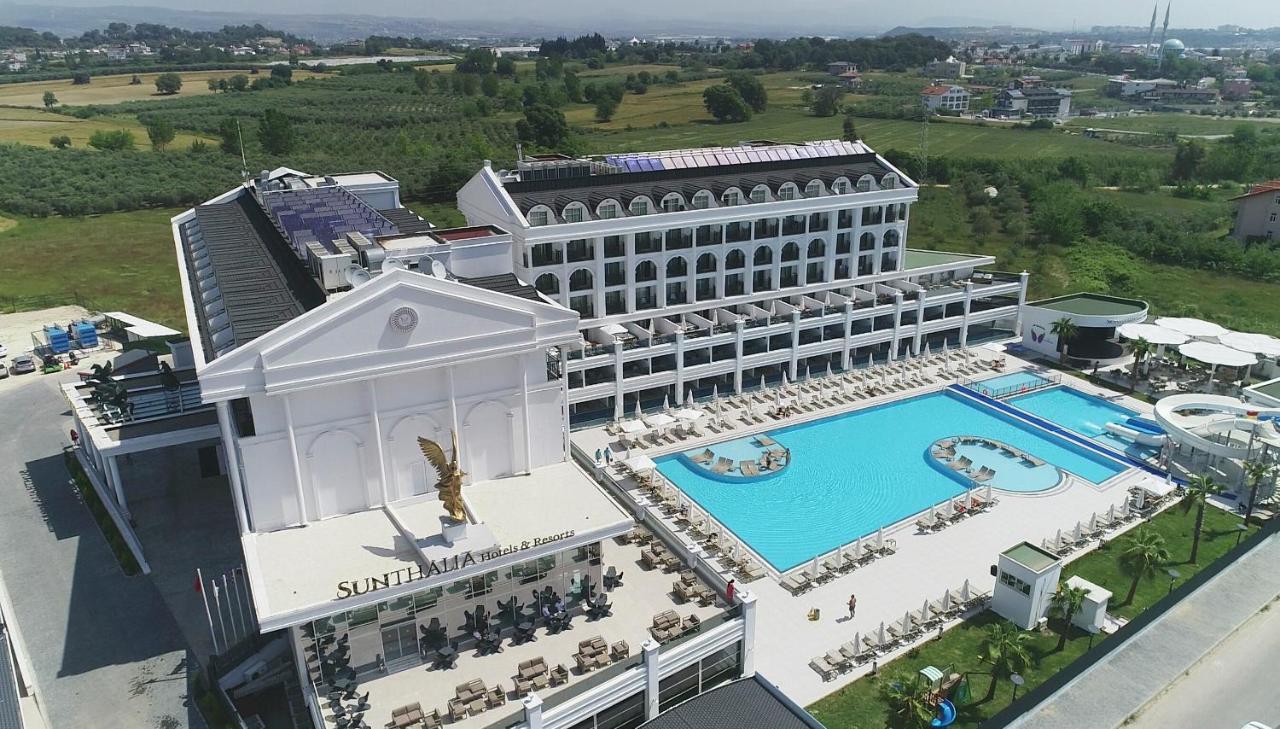 Hotel Sunthalia & Ultra Adults Only Party Side